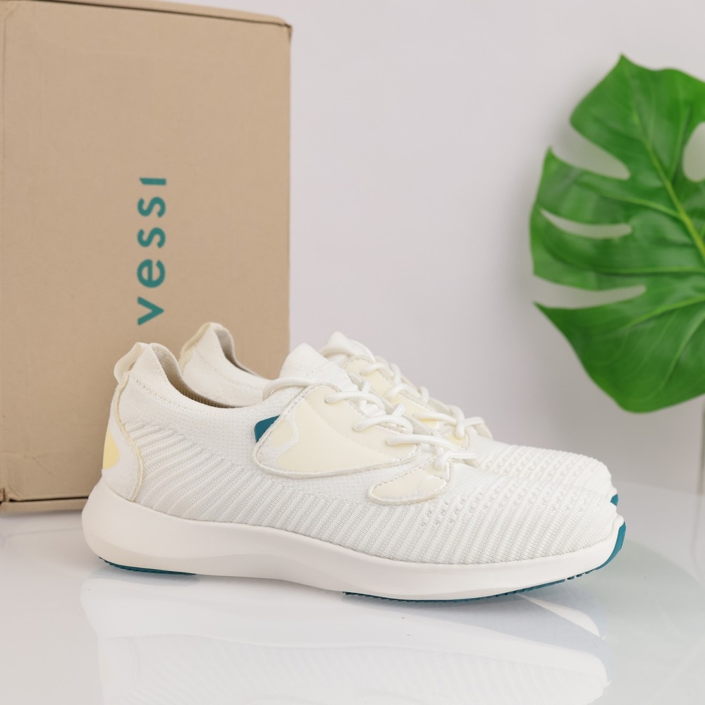 Vessi Womens Everyday 2.0 Sneakers Size 8 Waterproof Polar White Lace Up Shoes